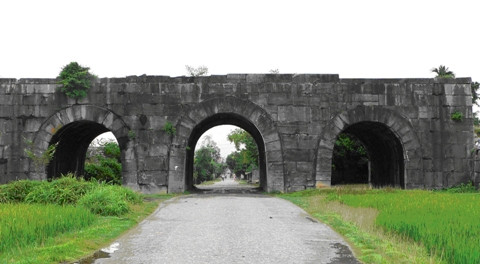 Remise des prix du concours photographique sur l’Année nationale du tourisme de Thanh Hoa 2015 ảnh 1