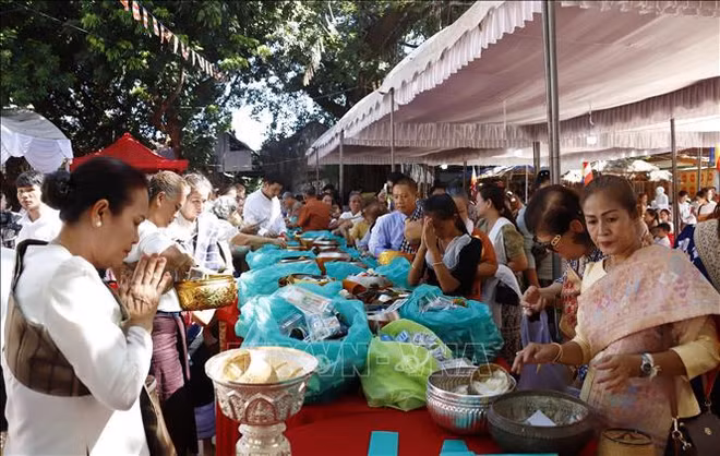 Une pagode vietnamienne modernisée inaugurée au Laos ảnh 2