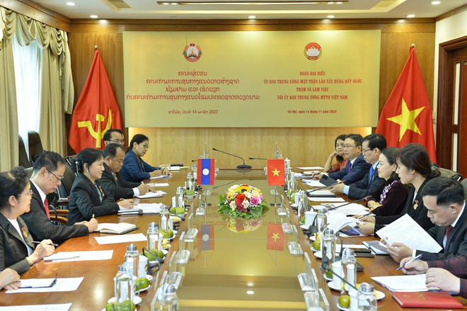 Renforcement de la coopération entre les deux organisations de Front du Vietnam et du Laos ảnh 1