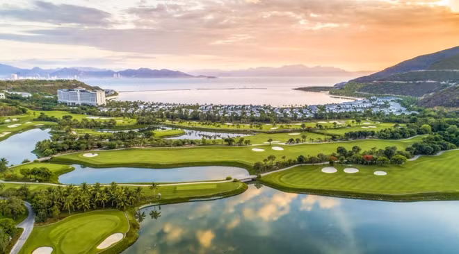 Le tourisme de Khanh Hoa cherche à s’avancer sur les greens ảnh 1
