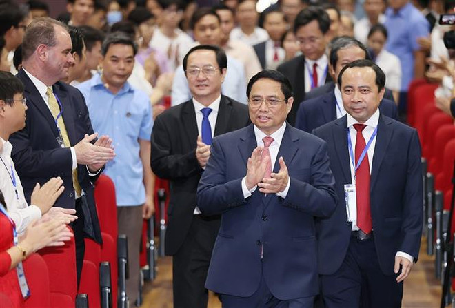 Le Premier ministre à l’Université nationale de Hô Chi Minh-Ville ảnh 1 Le Premier ministre à l’Université nationale de Hô Chi Minh-Ville ảnh 1