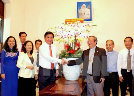 Les autorités de Hô Chi Minh-Ville félicitent les catholiques à l’occasion de Pâques ảnh 1 Les autorités de Hô Chi Minh-Ville félicitent les catholiques à l’occasion de Pâques ảnh 1