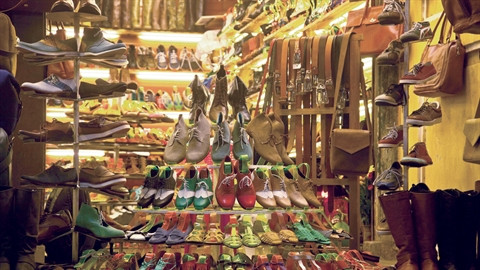 Ses chaussures sur mesure à Hôi An ảnh 2 Ses chaussures sur mesure à Hôi An ảnh 2