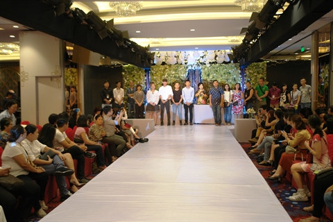 HCM-Ville: concours international de décoration florale sur l’áo dài ảnh 2 HCM-Ville: concours international de décoration florale sur l’áo dài ảnh 2