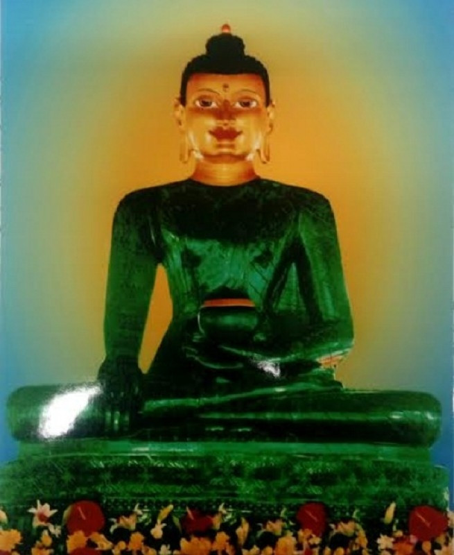Quang Binh reçoit la statue du Bouddha de Jade pour la paix universelle ảnh 1 Quang Binh reçoit la statue du Bouddha de Jade pour la paix universelle ảnh 1