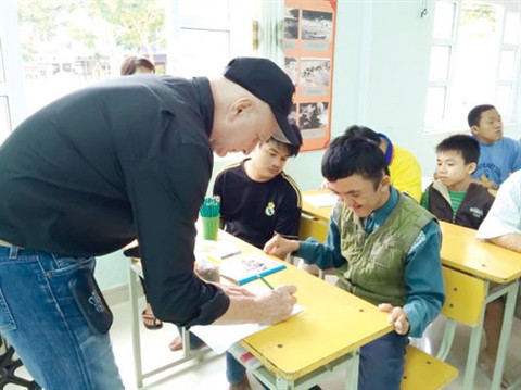 «Pardon Vietnam», chante un ex-marine de guerre US ảnh 2