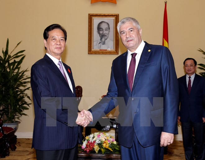 Le Premier ministre reçoit le ministre russe de l'Intérieur ảnh 1 Le Premier ministre reçoit le ministre russe de l'Intérieur ảnh 1