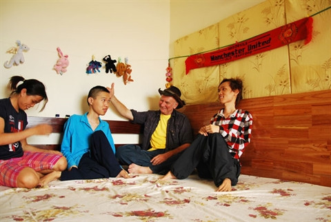 «Pardon Vietnam», chante un ex-marine de guerre US ảnh 3