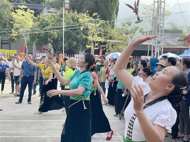 Le festival Then Kin Pang fortement imprégné de l’identité des Thái blancs à Lai Châu ảnh 2 Le festival Then Kin Pang fortement imprégné de l’identité des Thái blancs à Lai Châu ảnh 2