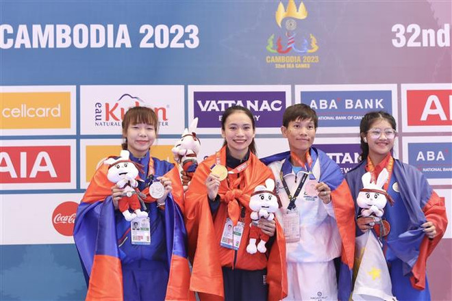 SEA Games 32: le Vietnam remporte cinq médailles d'or samedi ảnh 4 SEA Games 32: le Vietnam remporte cinq médailles d'or samedi ảnh 4