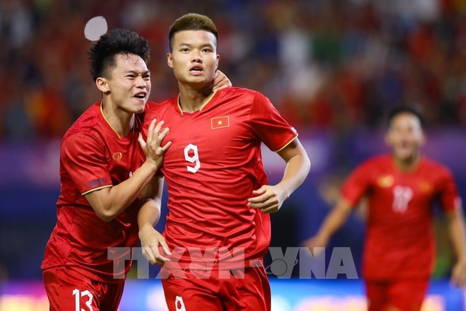 L'équipe de football U22 du Vietnam entame la défense du titre des SEA Games avec la victoire ảnh 1