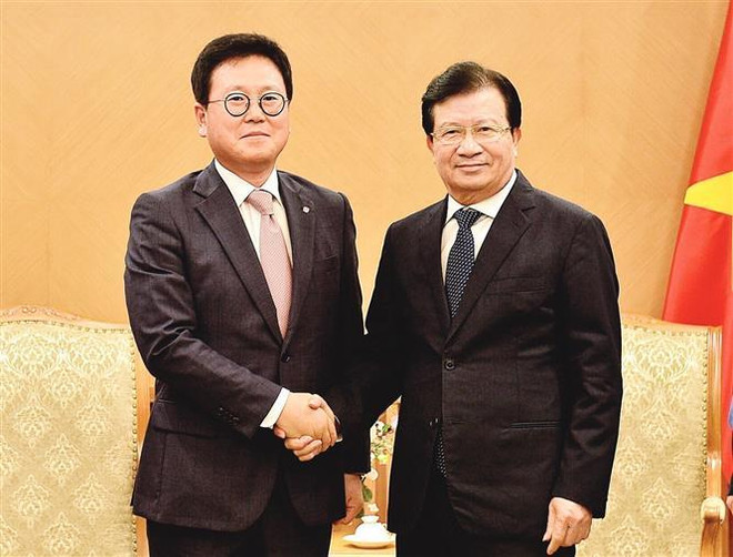 Le vice-PM Trinh Dinh Dung reçoit le directeur général de Lotte Asset Development ảnh 1 Le vice-PM Trinh Dinh Dung reçoit le directeur général de Lotte Asset Development ảnh 1