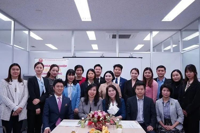 La vice-ministre des AE Lê Thi Thu Hang en visite de travail au Japon ảnh 1 La vice-ministre des AE Lê Thi Thu Hang en visite de travail au Japon ảnh 1