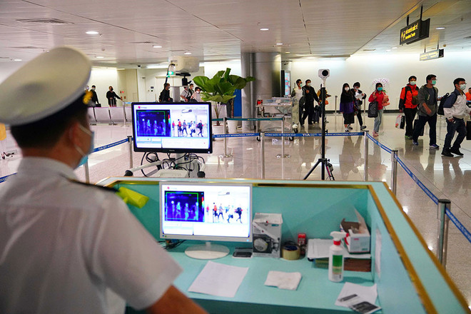 COVID-19 : annonce d’urgence sur des vols avec des passagers infectés ảnh 1