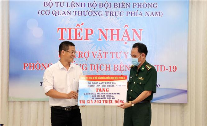 COVID-19: Des entreprises, collectivités et individus aux côtés des localités frontalières ảnh 1 COVID-19: Des entreprises, collectivités et individus aux côtés des localités frontalières ảnh 1