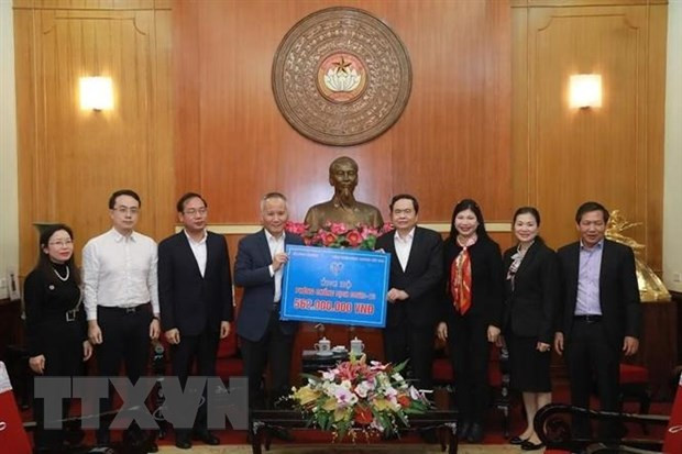 Plus de 282 milliards de dongs collectés pour lutter contre le COVID-19 ảnh 1 Plus de 282 milliards de dongs collectés pour lutter contre le COVID-19 ảnh 1