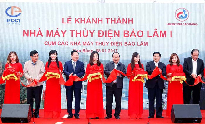Le Premier ministre Nguyên Xuân Phuc en visite à Cao Bang ảnh 2