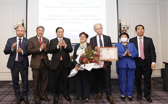 Le PM Pham Minh Chinh rencontre des médecins et experts médicaux franco-vietnamiens ảnh 1 Le PM Pham Minh Chinh rencontre des médecins et experts médicaux franco-vietnamiens ảnh 1