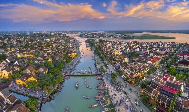 Quang Nam accueille plus de touristes étrangers ảnh 2