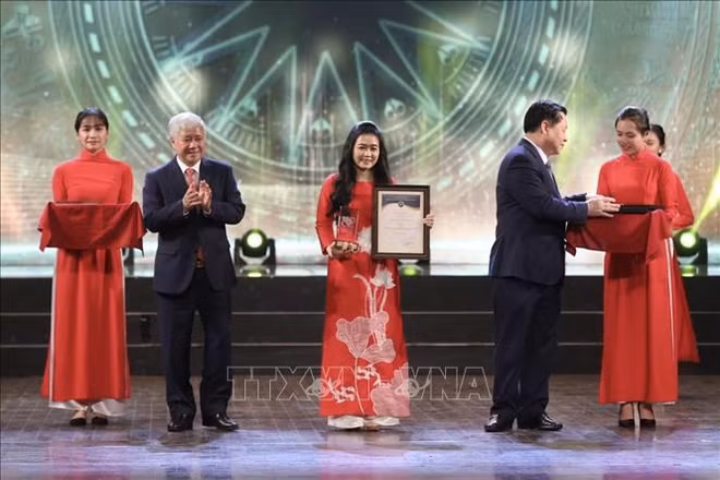Cérémonie de remise du Prix de l’information pour l’étranger ảnh 2