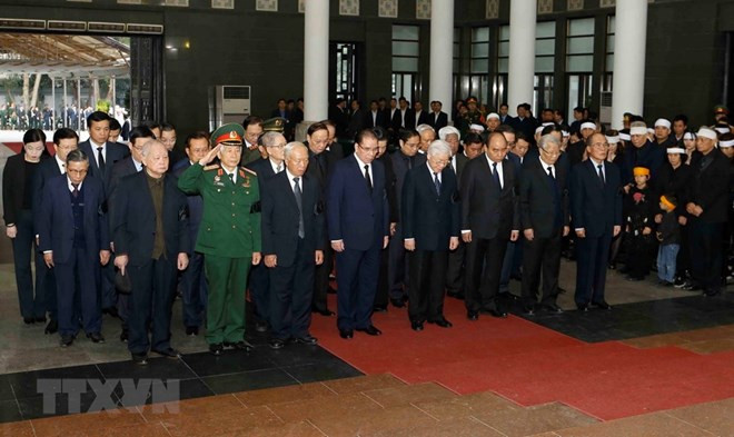 Cérémonie funéraire de Nguyen Duc Binh à Hanoï ảnh 1