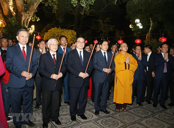 Le SG du Parti et président Nguyen Phu Trong adresse ses vœux du Têt à plusieurs organes ảnh 3 Le SG du Parti et président Nguyen Phu Trong adresse ses vœux du Têt à plusieurs organes ảnh 3
