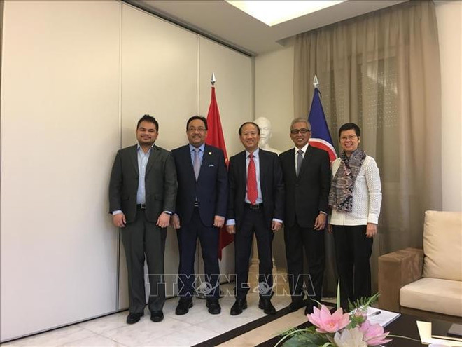 Le Vietnam assume la présidence tournante du Comité de l’ASEAN à Madrid ảnh 1 Le Vietnam assume la présidence tournante du Comité de l’ASEAN à Madrid ảnh 1