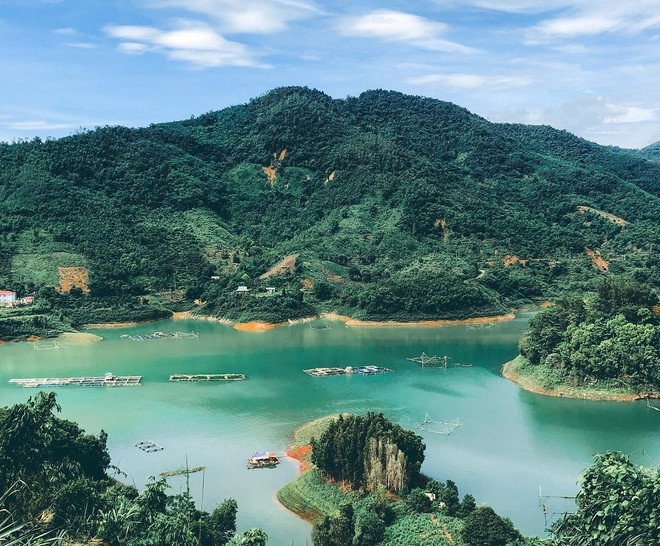 Hoa Binh promet d'être une destination touristique sûre et attrayante ảnh 2 Hoa Binh promet d'être une destination touristique sûre et attrayante ảnh 2
