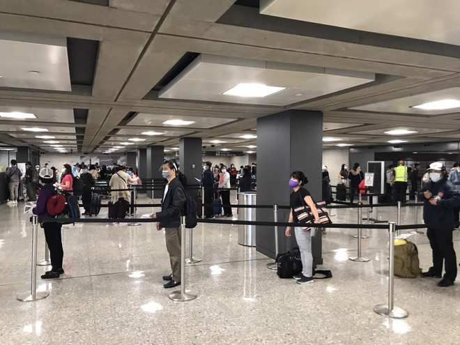 COVID-19 : plus de 340 citoyens vietnamiens rapatriés des États-Unis ảnh 1 COVID-19 : plus de 340 citoyens vietnamiens rapatriés des États-Unis ảnh 1