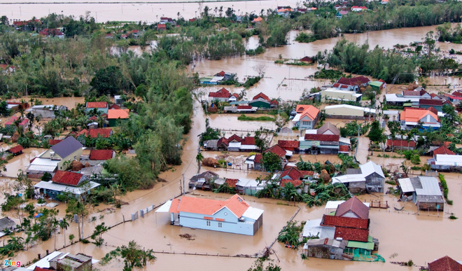 Inondations au Centre : des Vietnamiens en Suisse au chevet des sinistrés ảnh 1 Inondations au Centre : des Vietnamiens en Suisse au chevet des sinistrés ảnh 1