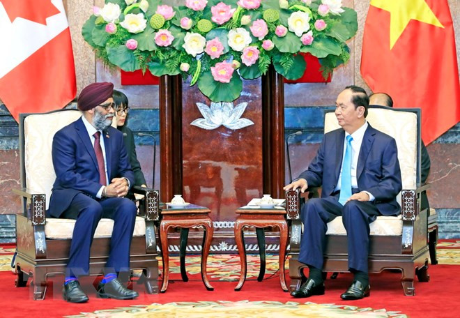 Le président Tran Dai Quang reçoit le ministre canadien de la Défense ảnh 1