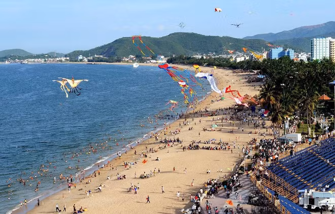 Khanh Hoa vise à accueillir 5 millions de visiteurs en 2021 ảnh 1