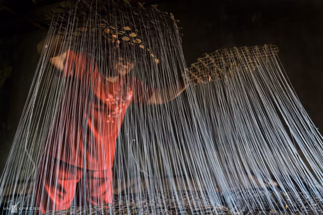 La beauté impressionnante des villages de métiers traditionnels du Vietnam ảnh 2