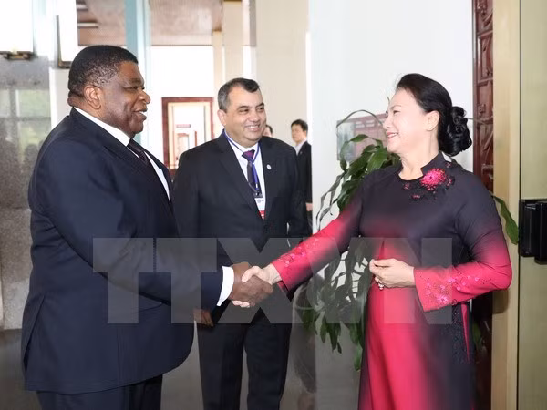 La présidente de l’AN du Vietnam reçoit le président de l’UIP ảnh 1