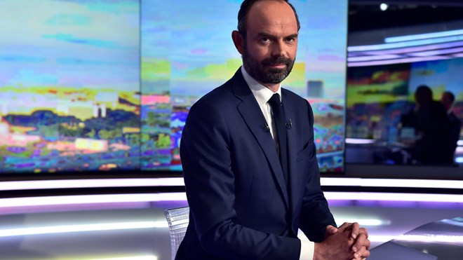 Le PM Nguyên Xuân Phuc félicite M. Edouard Philippe pour sa nomination à Matignon ảnh 1 Le PM Nguyên Xuân Phuc félicite M. Edouard Philippe pour sa nomination à Matignon ảnh 1