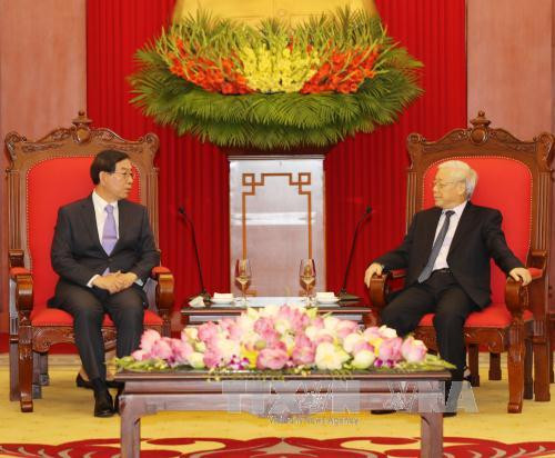 Des dirigeants vietnamiens reçoivent l’envoyé spécial du président sud-coréen ảnh 1 Des dirigeants vietnamiens reçoivent l’envoyé spécial du président sud-coréen ảnh 1