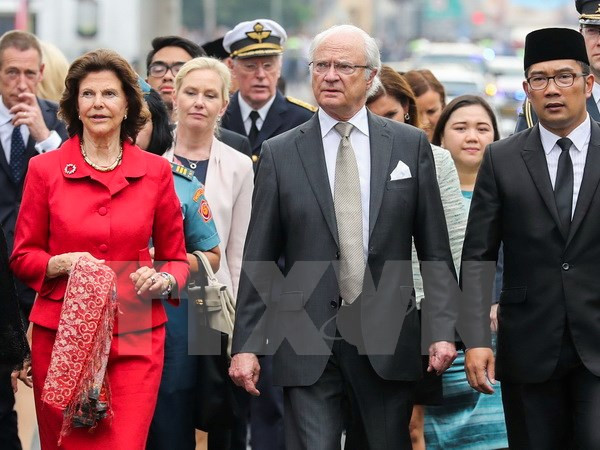 Le roi et la reine de Suède en visite d’Etat en Indonésie ảnh 1 Le roi et la reine de Suède en visite d’Etat en Indonésie ảnh 1