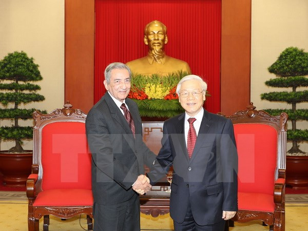 Vietnam et Cuba renforcent l'échange des expériences théoriques ảnh 1 Vietnam et Cuba renforcent l'échange des expériences théoriques ảnh 1