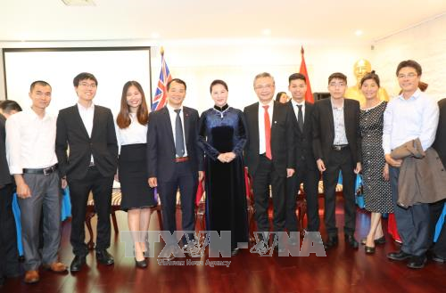 La présidente de l’AN rencontre des Vietnamiens en Australie ảnh 1 La présidente de l’AN rencontre des Vietnamiens en Australie ảnh 1