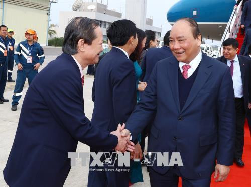 Le PM arrive à Vientiane pour co-présider une réunion du Comité intergouvernemental ảnh 1 Le PM arrive à Vientiane pour co-présider une réunion du Comité intergouvernemental ảnh 1