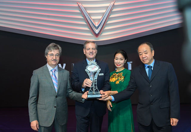 Vinfast reçoit un prix d'Autobest lors du salon automobile de Paris ảnh 1 Vinfast reçoit un prix d'Autobest lors du salon automobile de Paris ảnh 1