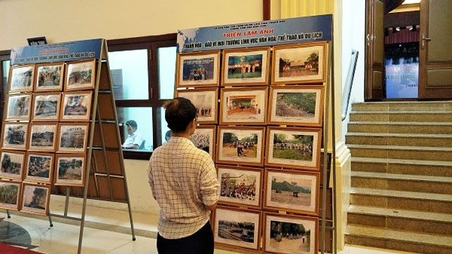 Exposition itinérante sur la protection de l’environnement ảnh 1