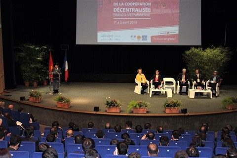 La France et le Vietnam conscients du rôle pionnier de la coopération décentralisée ảnh 2 La France et le Vietnam conscients du rôle pionnier de la coopération décentralisée ảnh 2