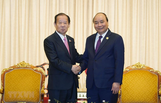 Le PM Nguyen Xuan Phuc rencontre le secrétaire général du Parti démocrate libéral du Japon ảnh 1 Le PM Nguyen Xuan Phuc rencontre le secrétaire général du Parti démocrate libéral du Japon ảnh 1