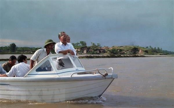 Condoléances pour le décès de l’ancien président et général d’armée Le Duc Anh ảnh 1