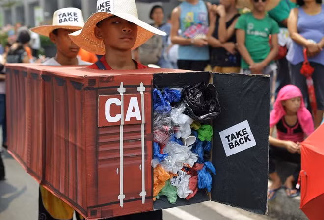 Déchets : les Philippines menacent de déclarer la guerre au Canada ảnh 1 Déchets : les Philippines menacent de déclarer la guerre au Canada ảnh 1