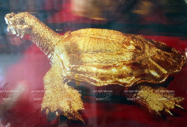 La fabrication de feuilles d’or du village de Kiêu Ky ảnh 2 La fabrication de feuilles d’or du village de Kiêu Ky ảnh 2