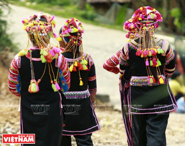 Le superbe turban féminin de l’ethnie La Hu ảnh 12