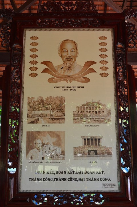 Cinq œuvres extraordinaires pour honorer le Président Hô Chi Minh ảnh 2 Cinq œuvres extraordinaires pour honorer le Président Hô Chi Minh ảnh 2