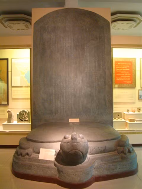 Quand les stèles parlent ảnh 1